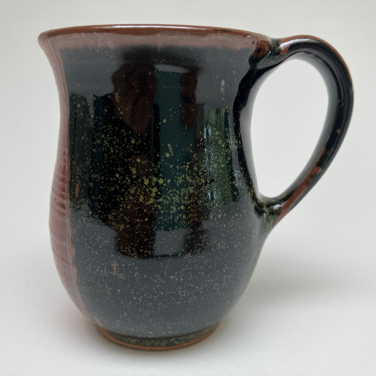Small Curvy Mug With Dandelion Seed