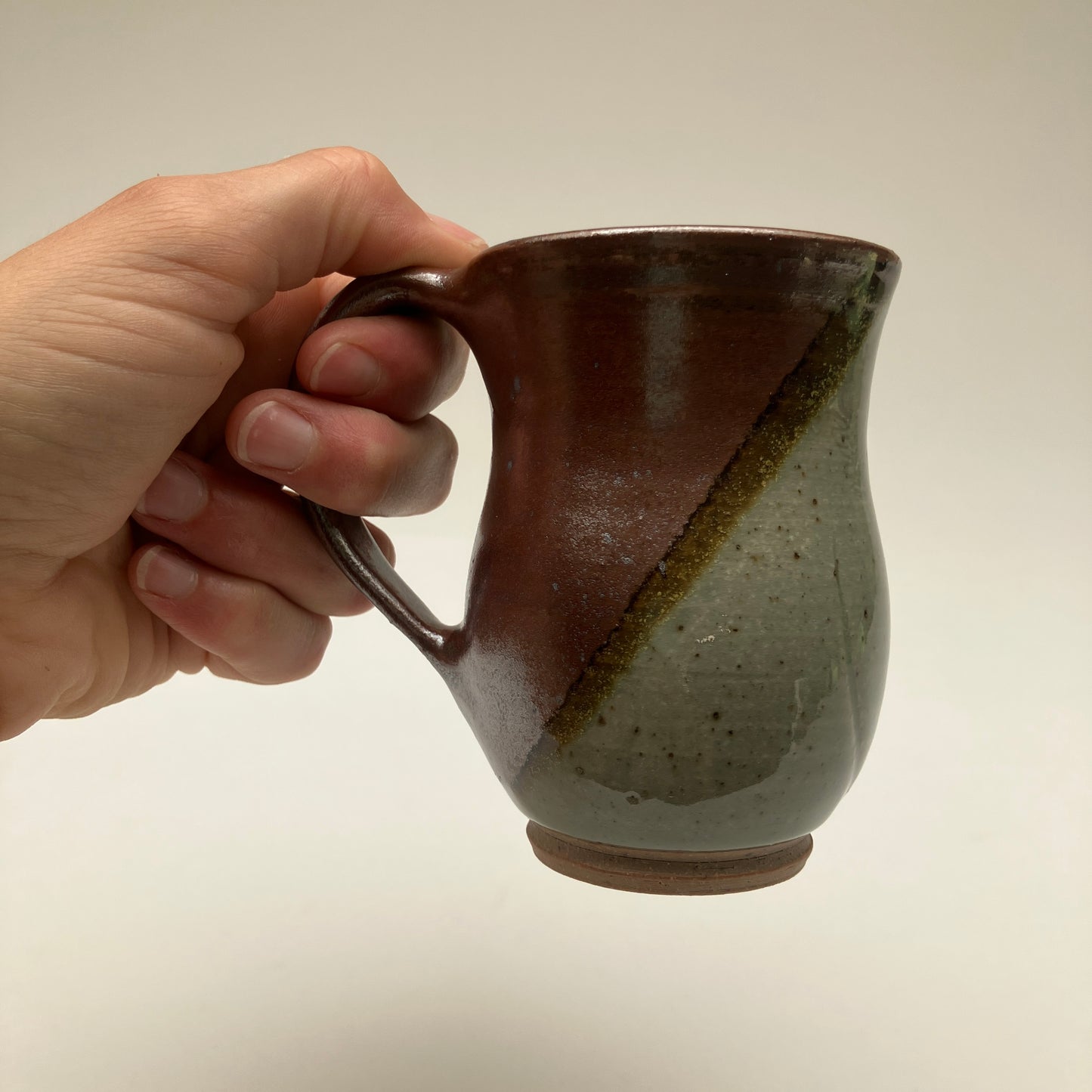 Small Curvy Mug With Grasses