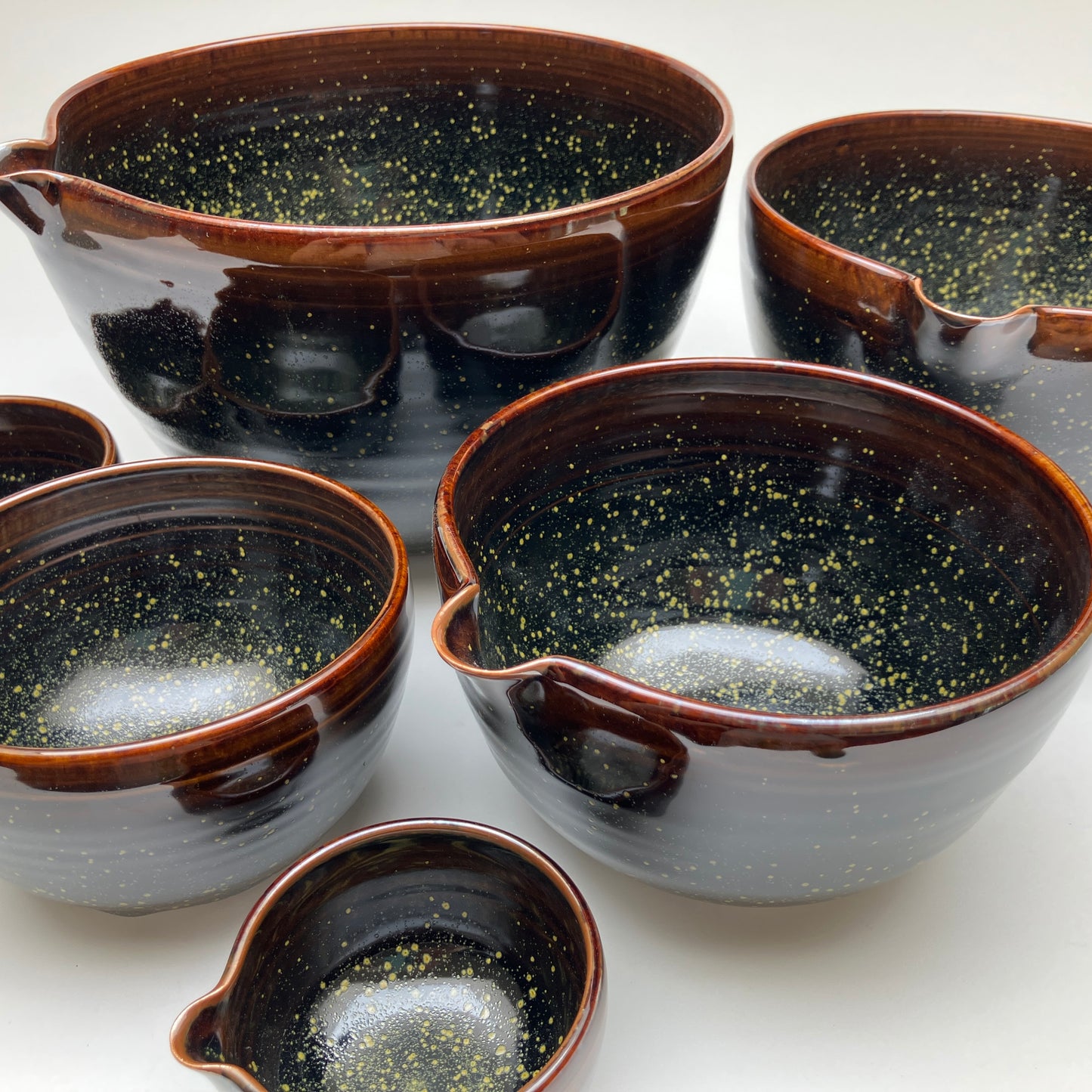 Six Piece Nesting Set of Bowls in Teadust