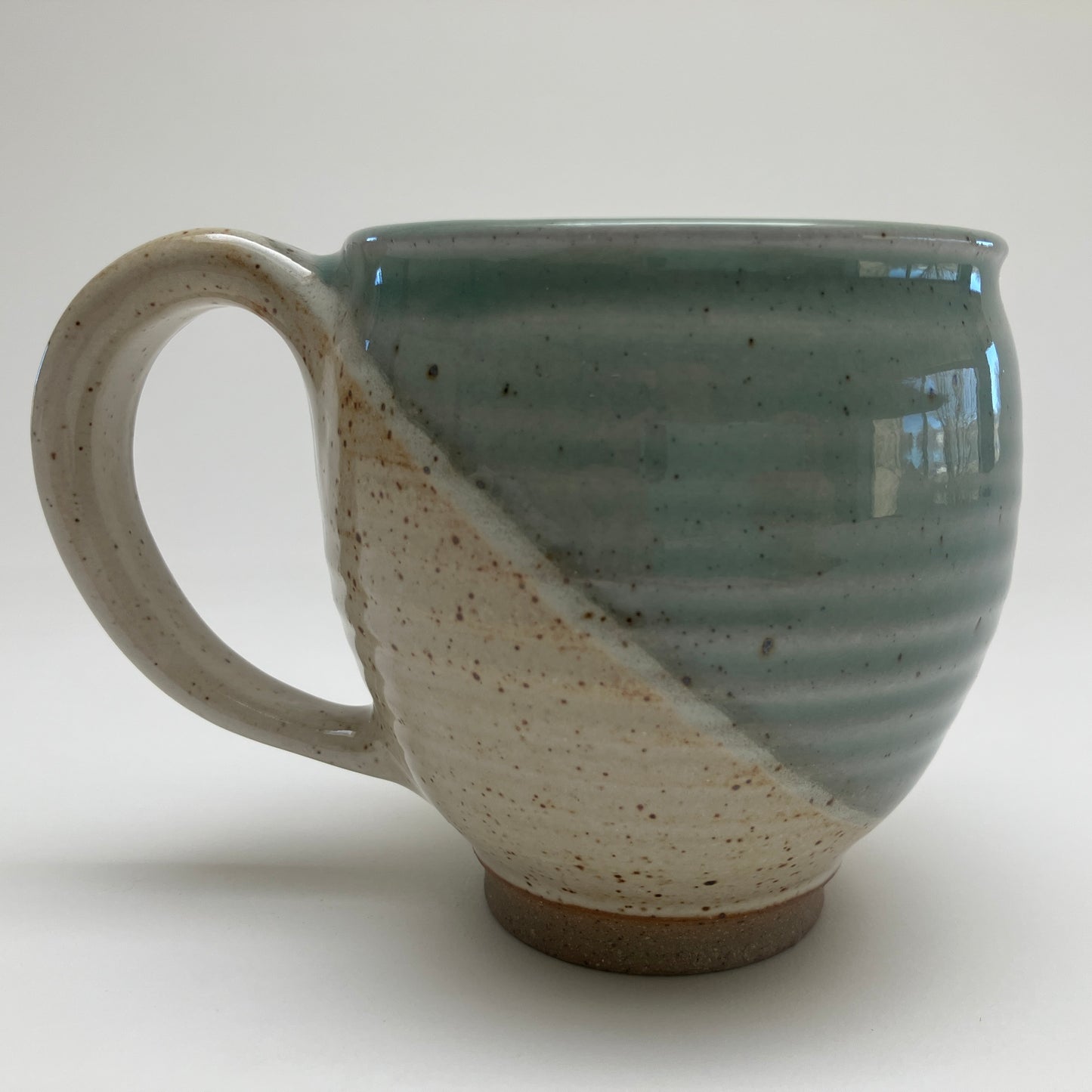 Round Mug with Feather