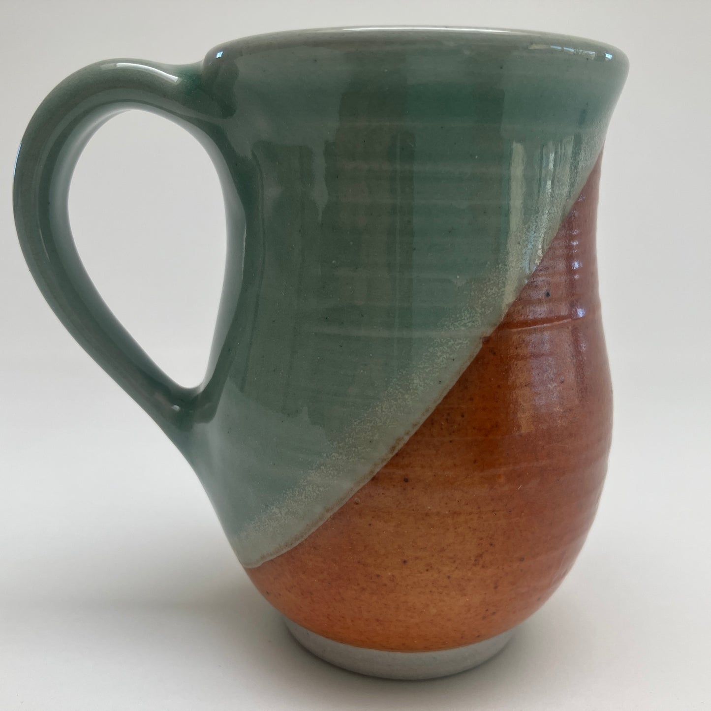 Small Curvy Mug With Feather