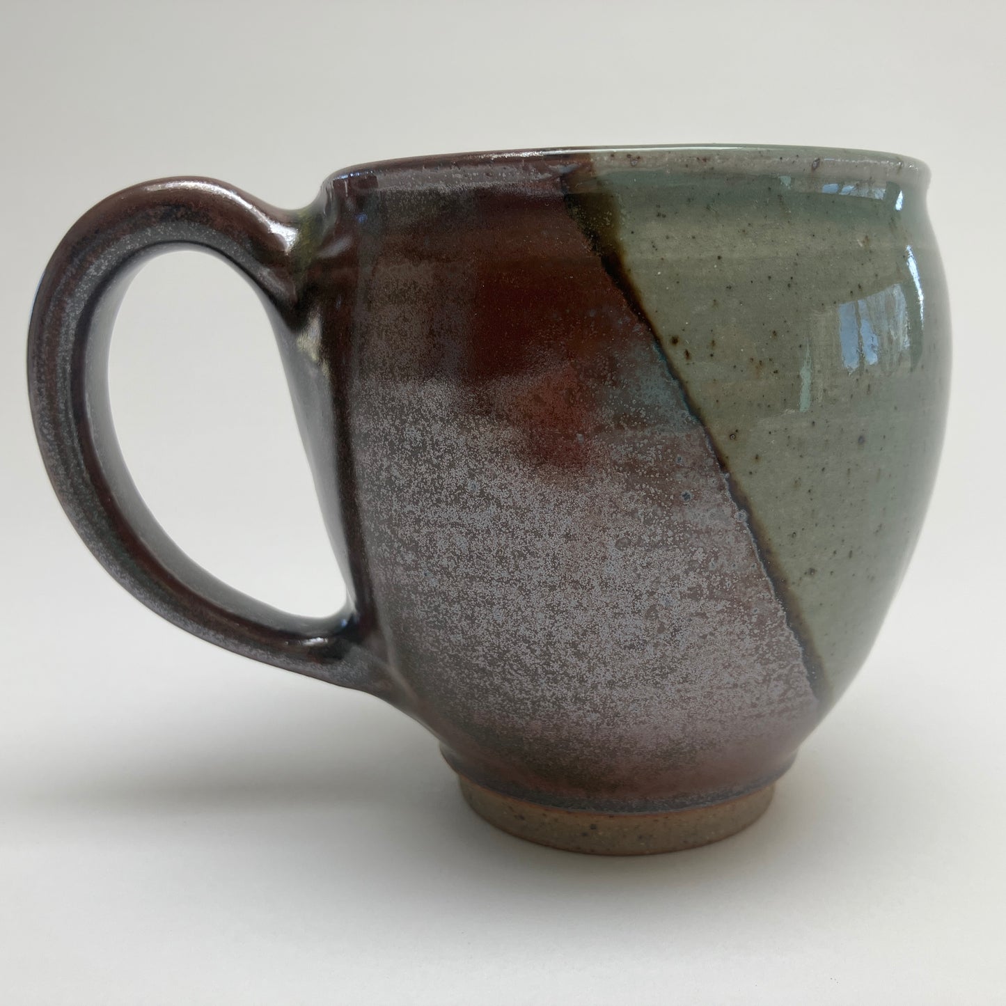 Round Mug with Grasses