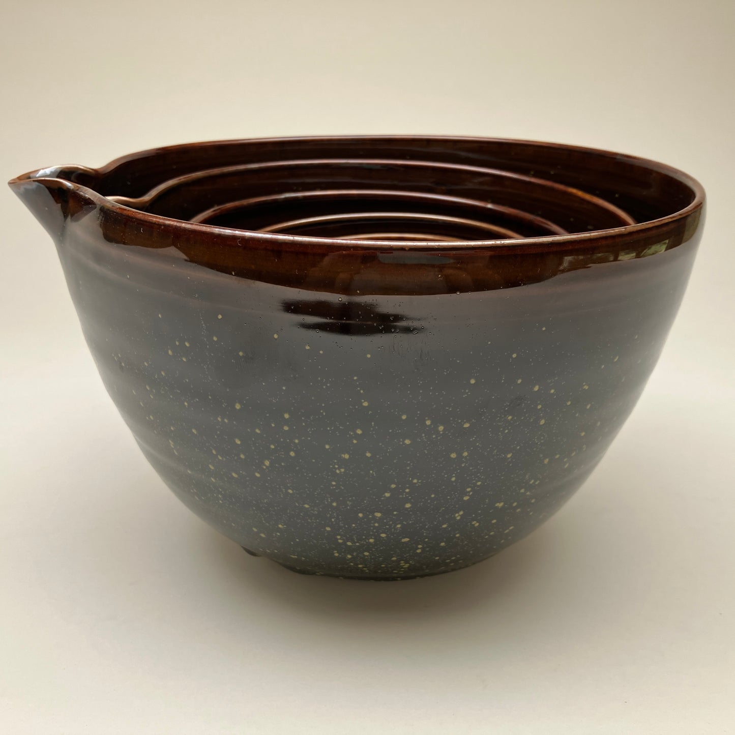 Six Piece Nesting Set of Bowls in Teadust
