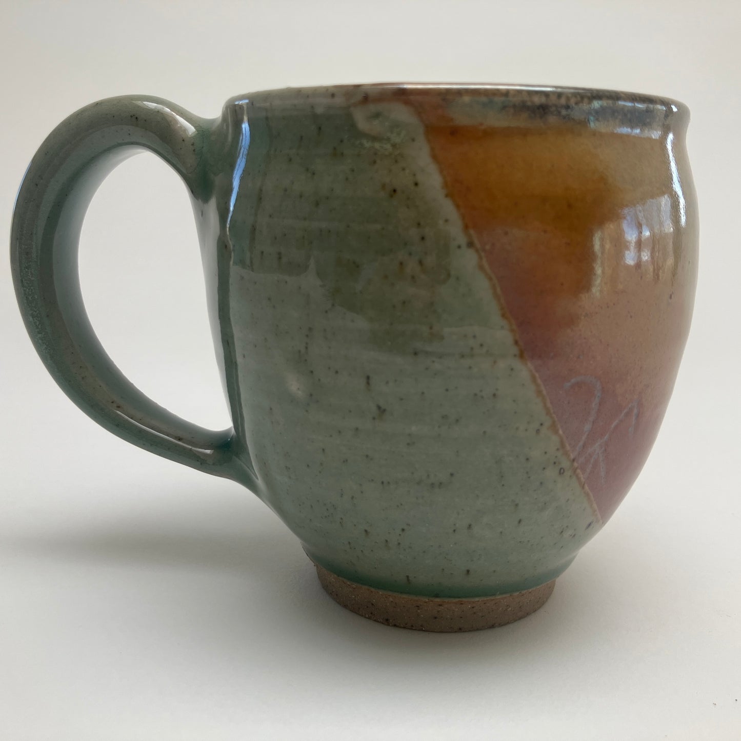 Round Mug With Grasses