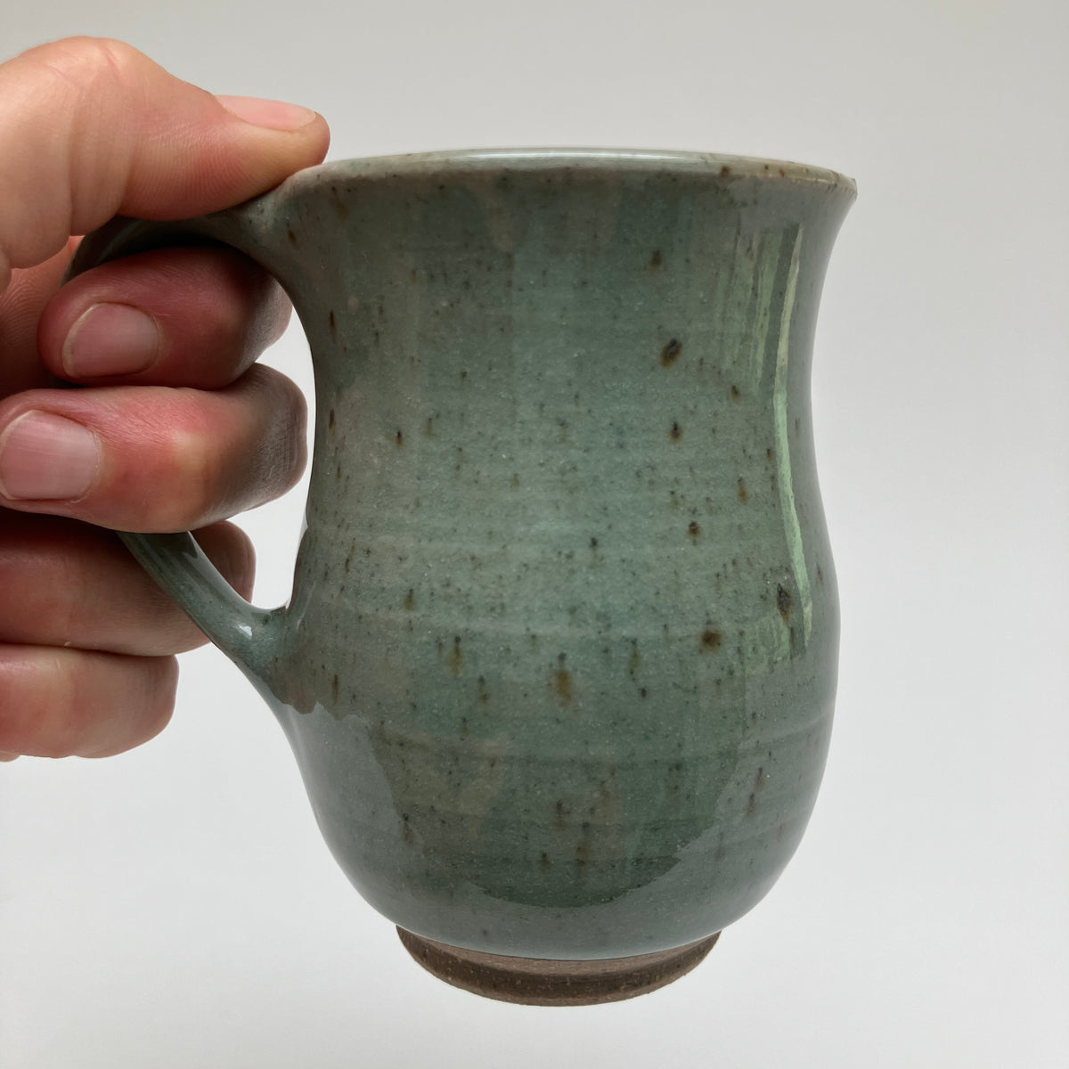 Small Curvy Mug With Feather
