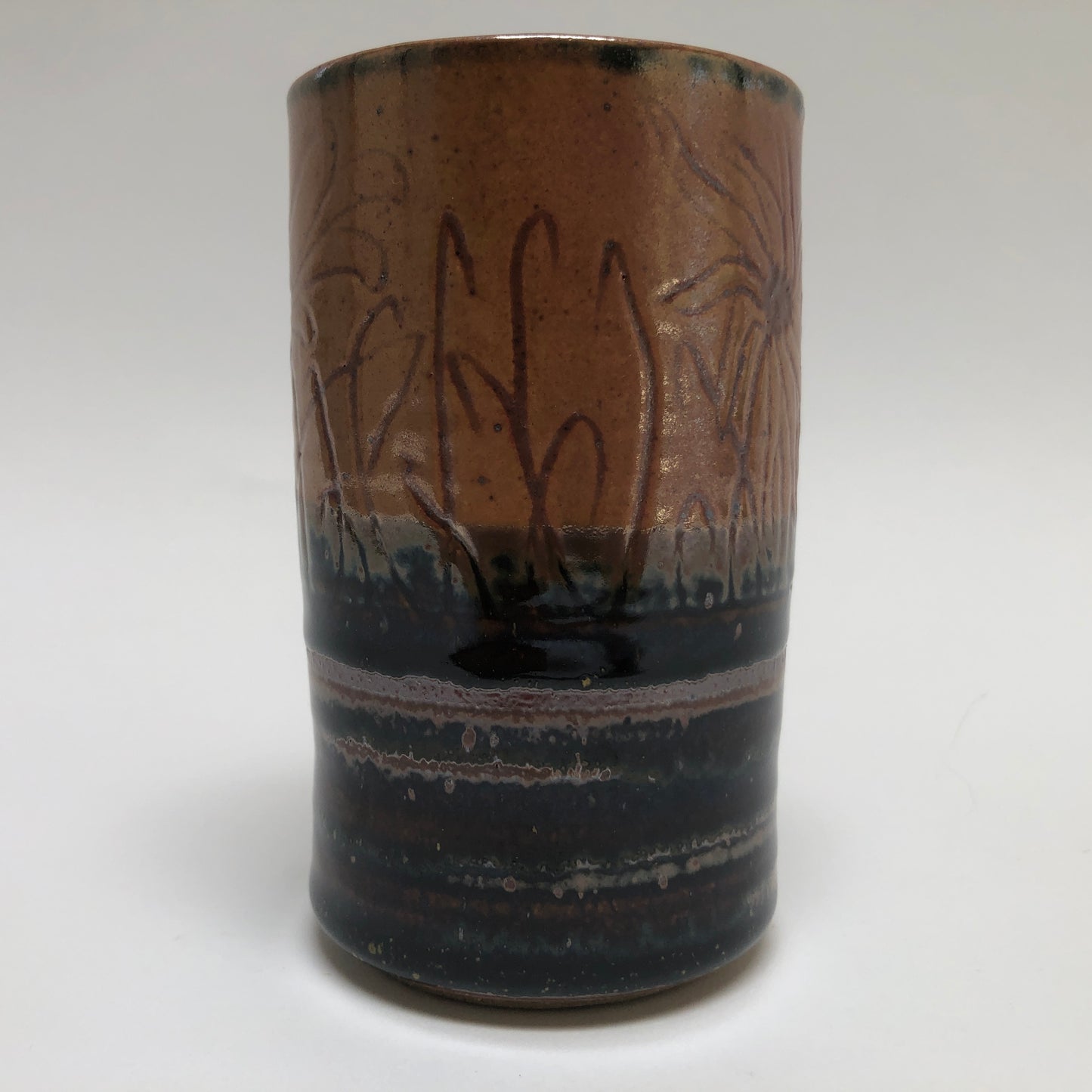 Tumbler With Daisies and Glaze Overlay