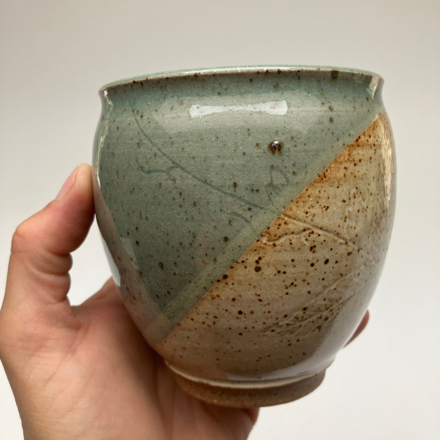 Round Mug with Virginia Creeper