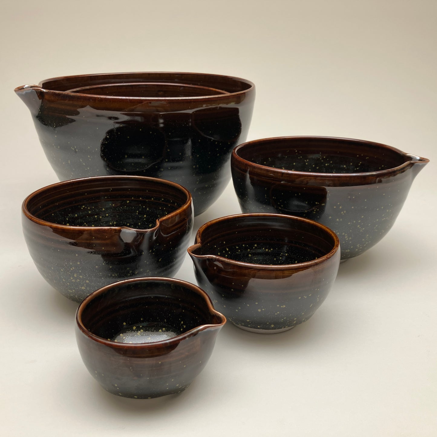 Six Piece Nesting Set of Bowls in Teadust