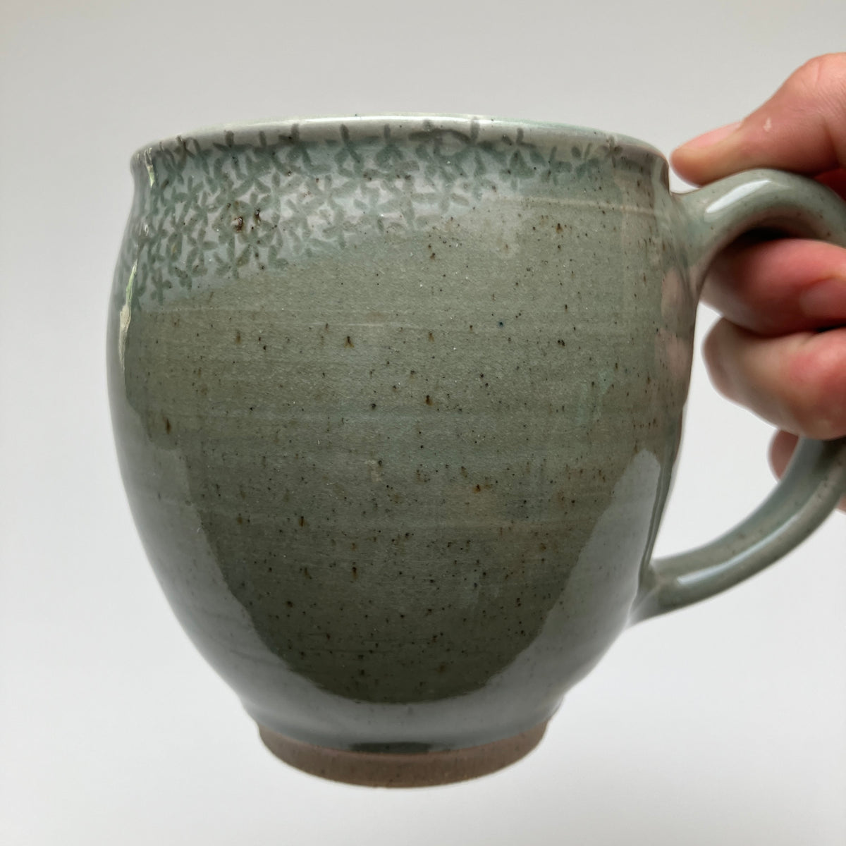 Round Mug With Dandelion