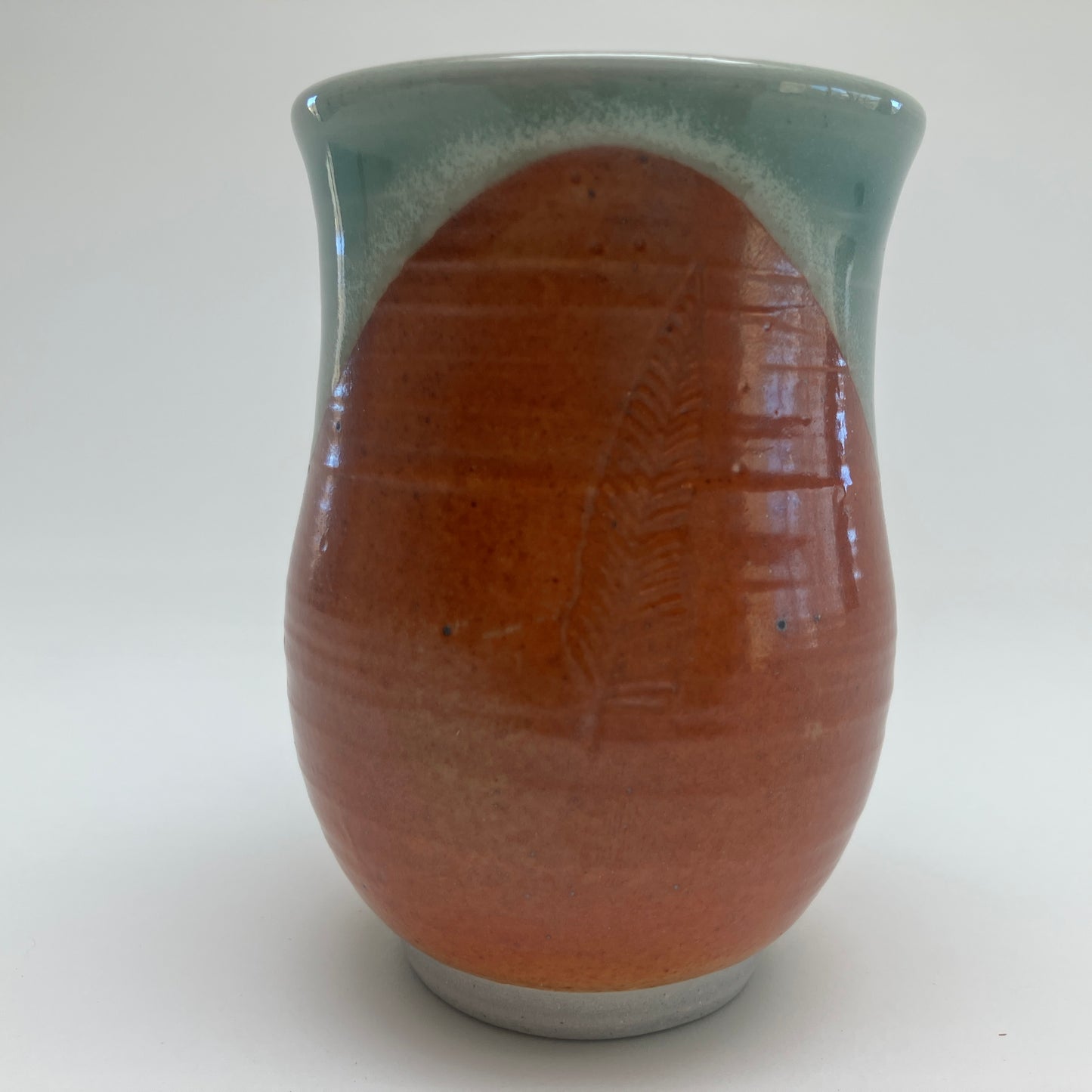 Small Curvy Mug With Feather