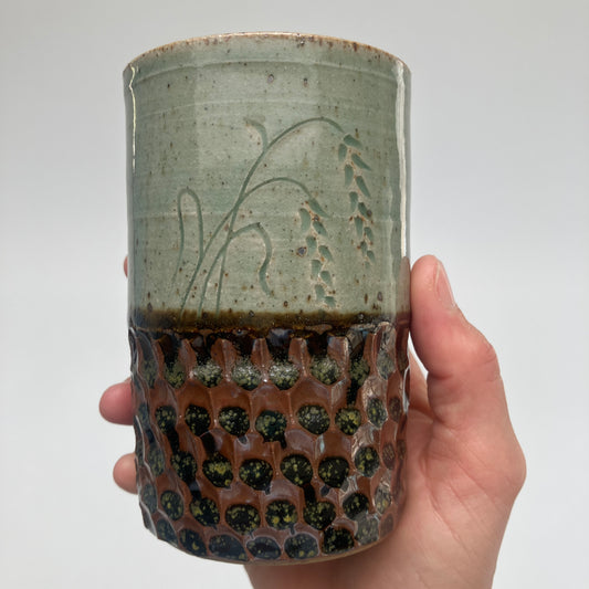 Tumbler With Wheat And Hexagons
