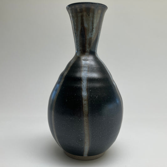 V Neck Vase