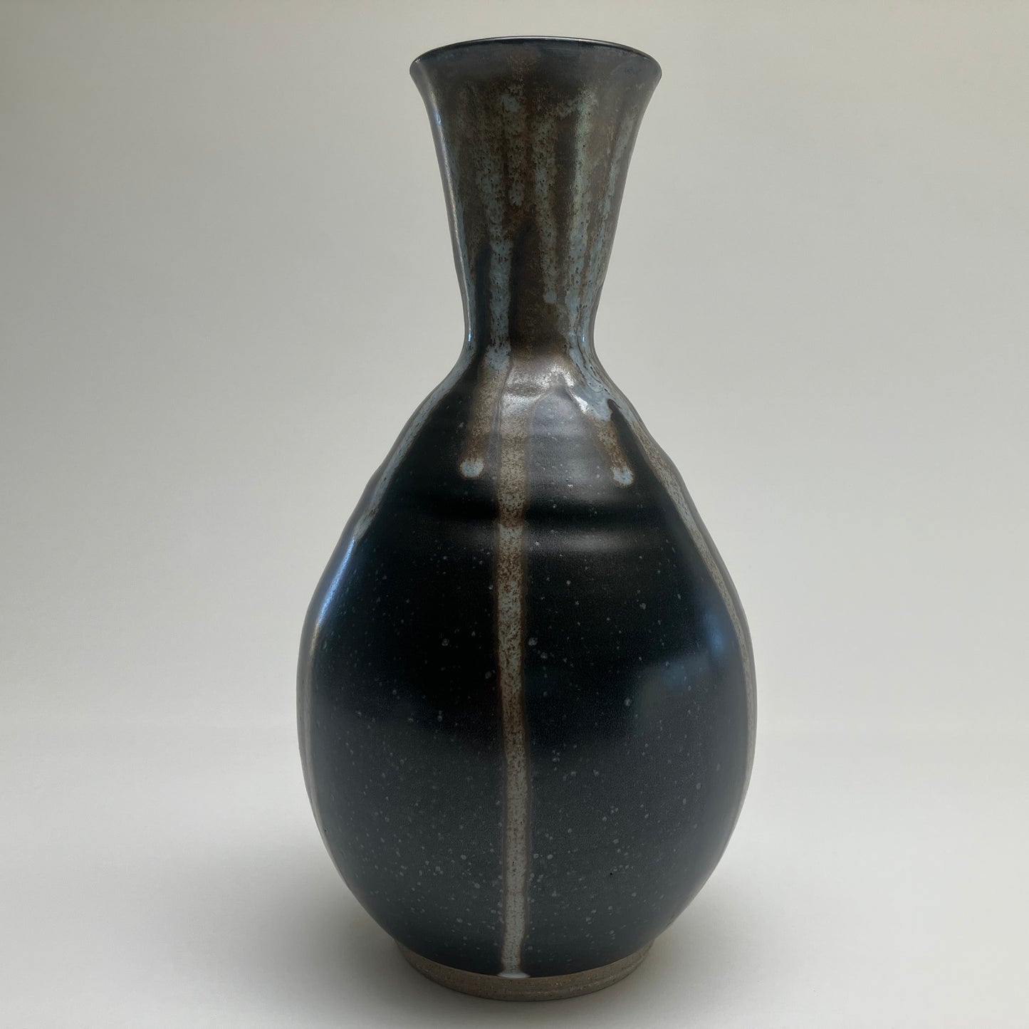 V Neck Vase