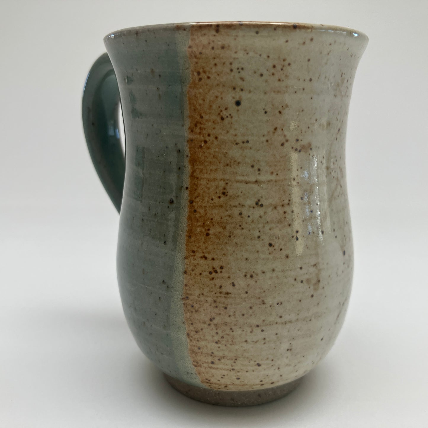 Small Curvy Mug With Grasses