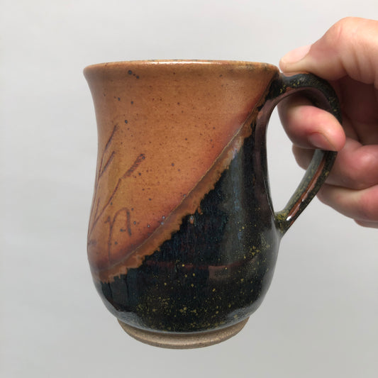 Small Curvy Mug With Native Grass