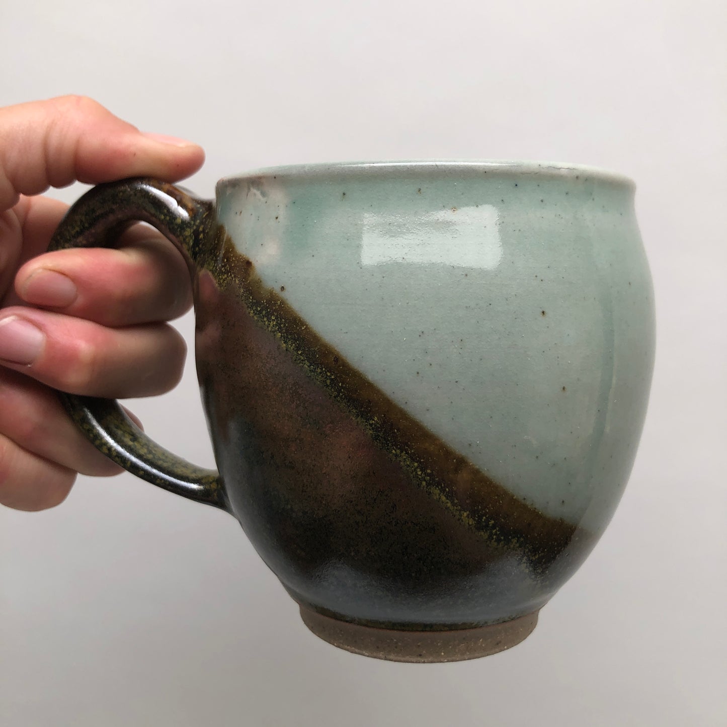 Round Mug With Feather