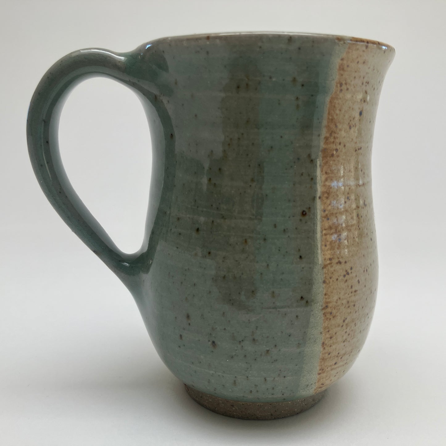 Small Curvy Mug With Grasses