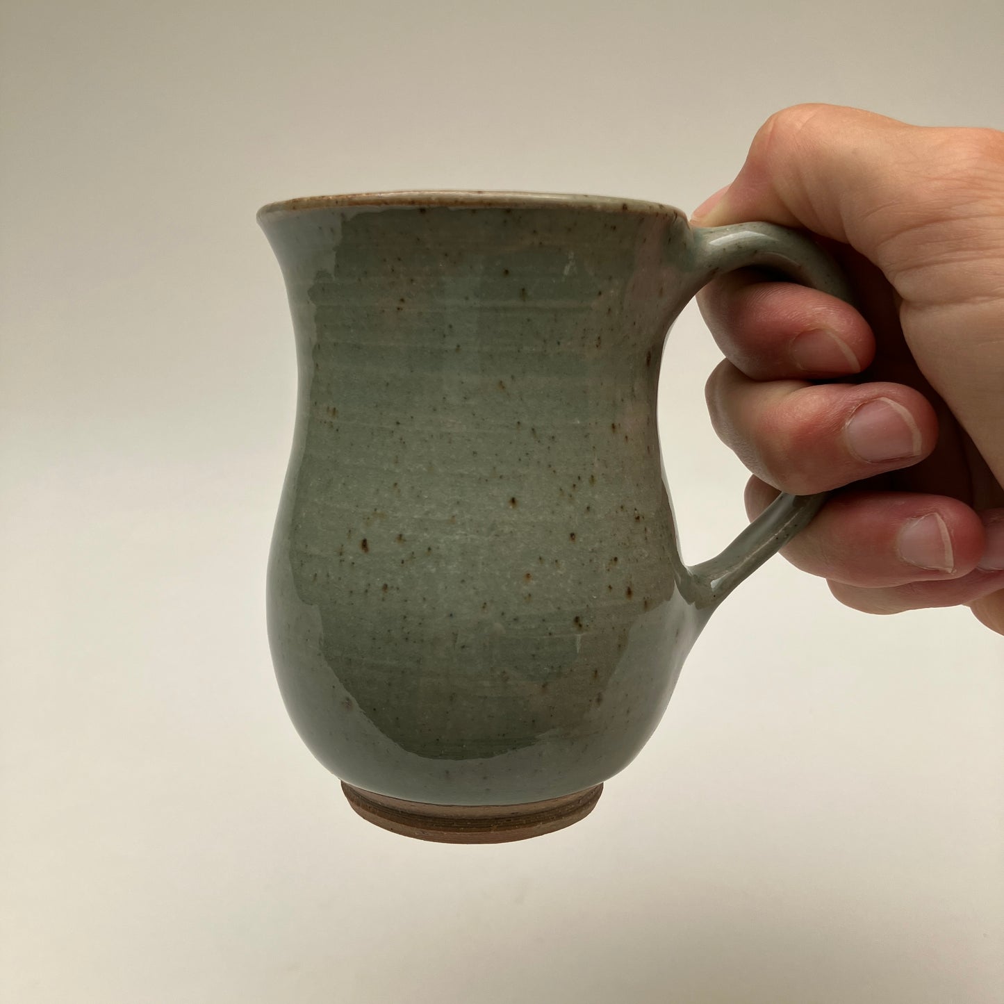 Small Curvy Mug in Celadon
