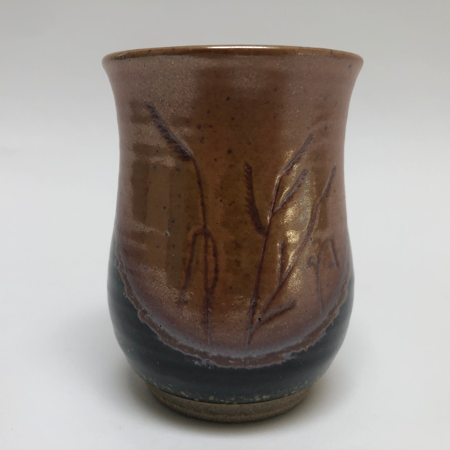 Small Curvy Mug With Native Grass