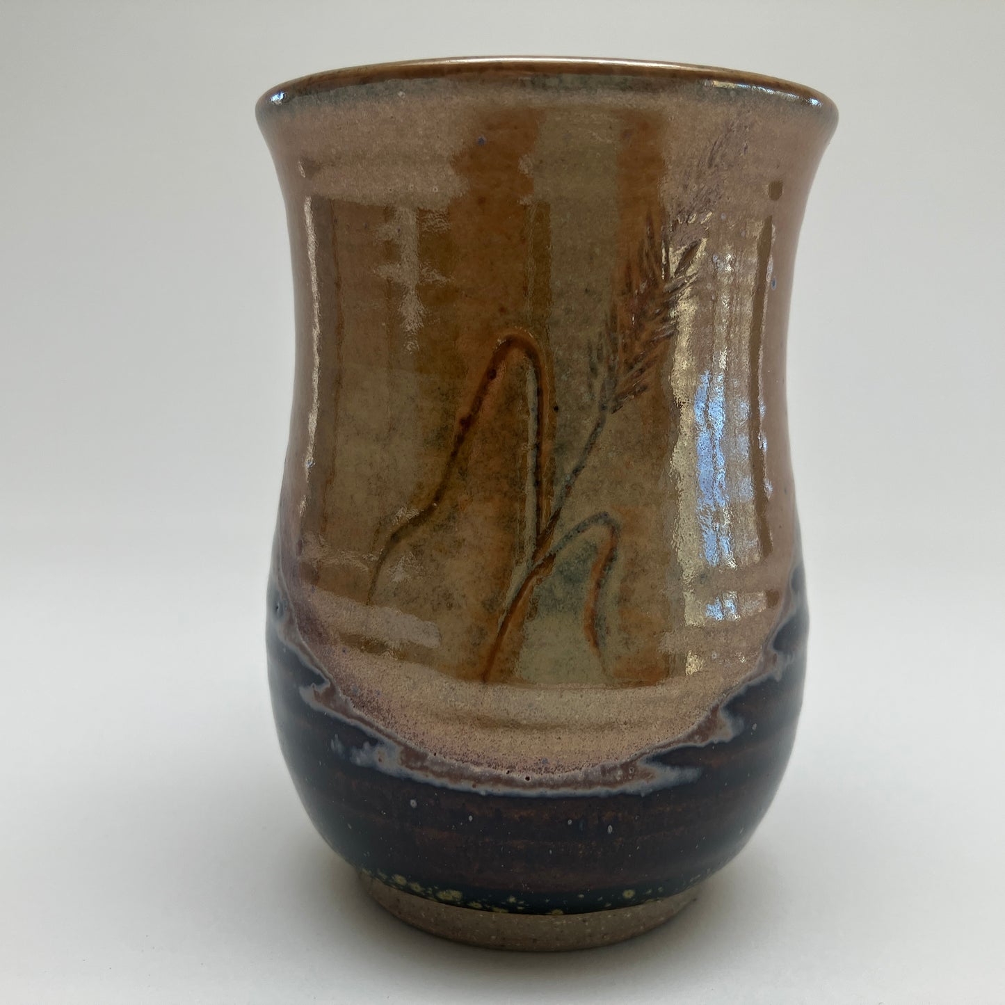 Small Curvy Mug With Grass