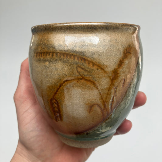 Round Mug With Grasses