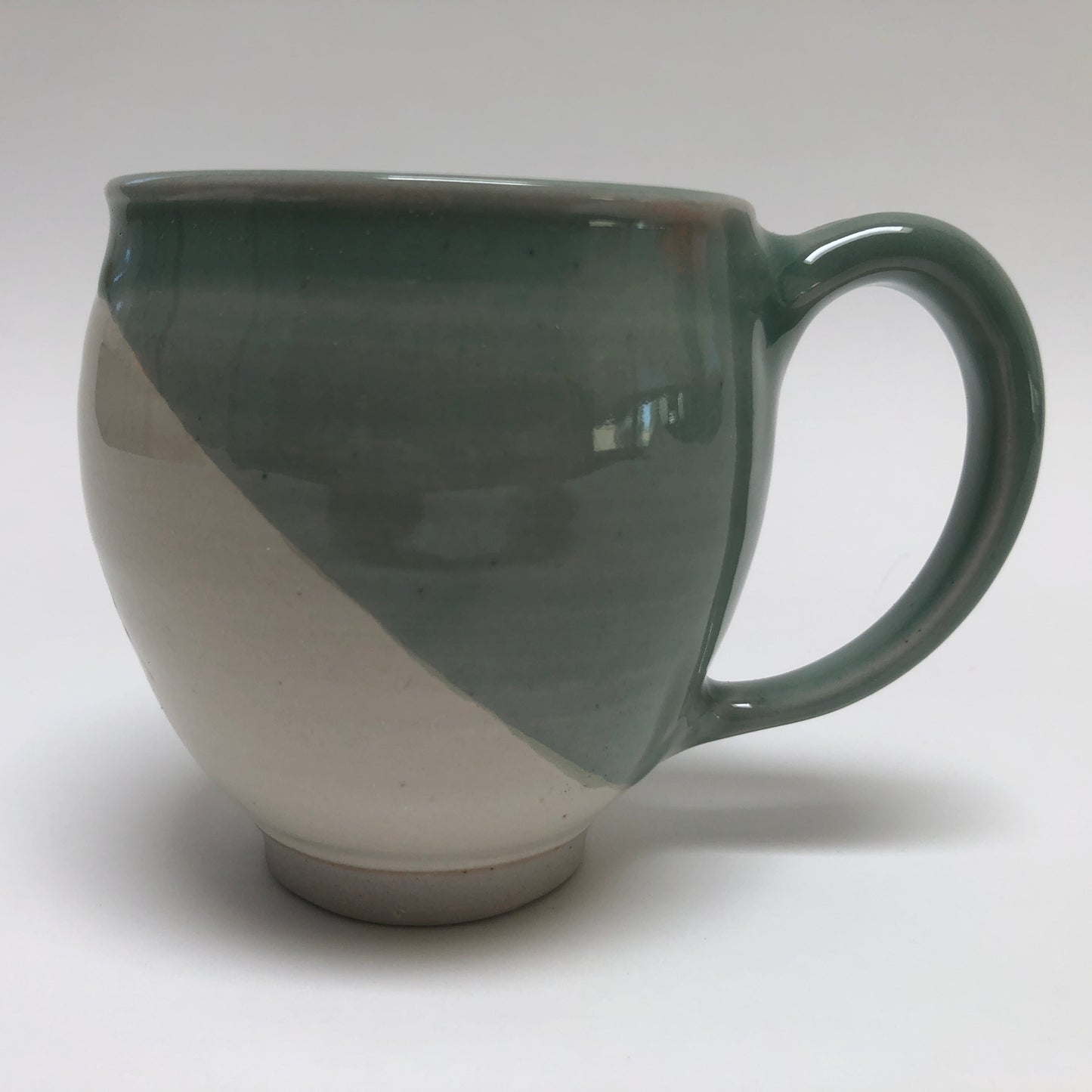 Round Mug With Feather