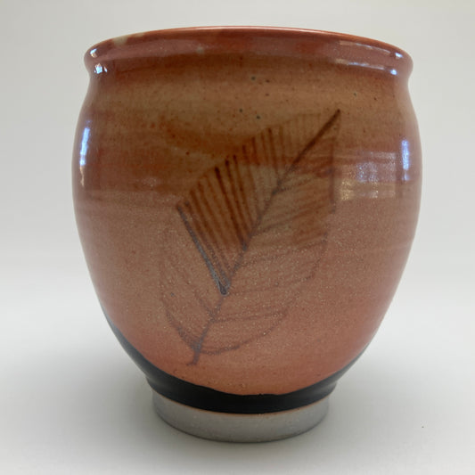 Round Mug With Leaf